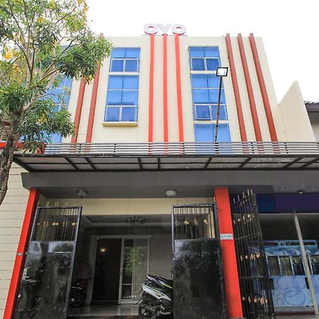 Super Oyo Capital O 175 K-60 Residence Surabaya Exterior foto