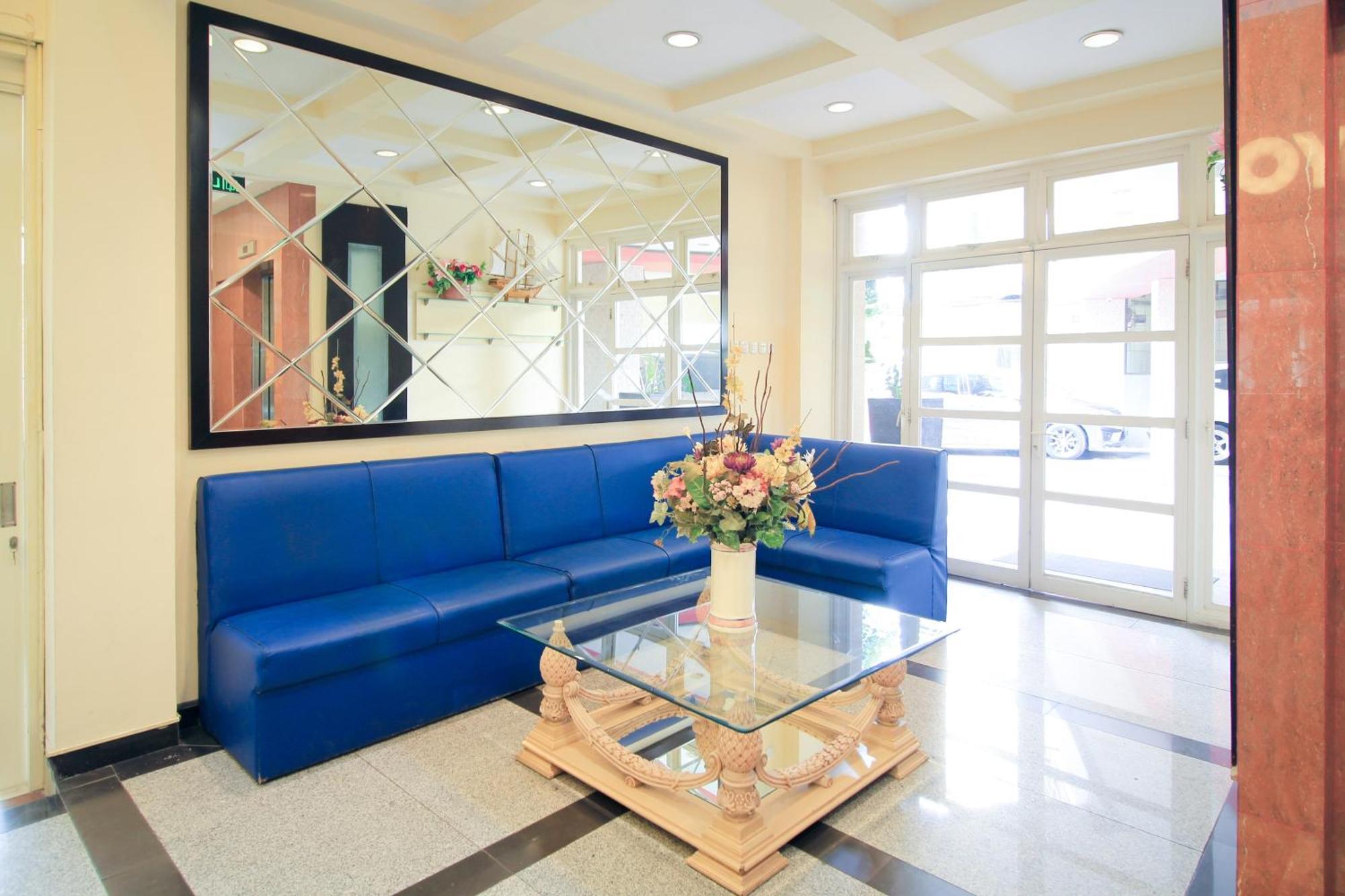Super Oyo Capital O 175 K-60 Residence Surabaya Exterior foto